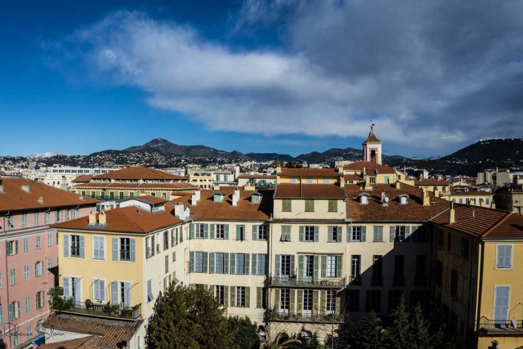 A blue sky in Nice